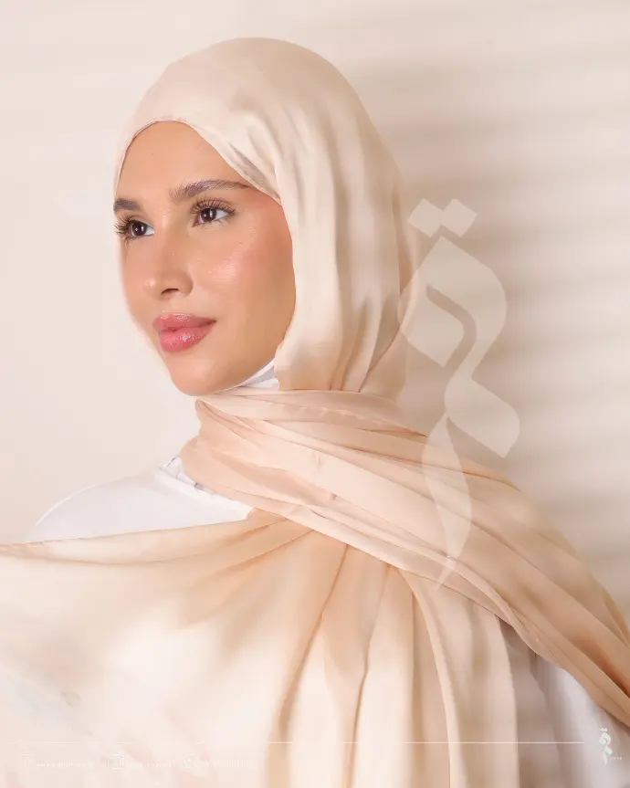 Plain saumon shawl