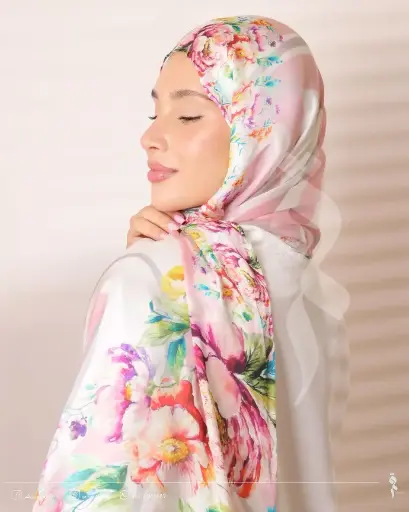 Floral white shawl