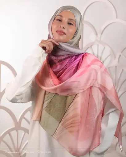 Pink pattern shawl