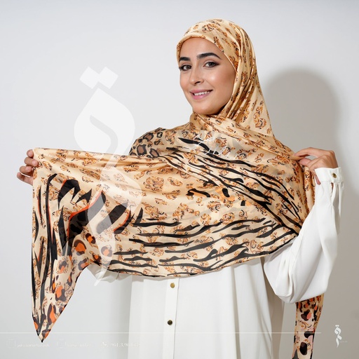 Leopard in beige